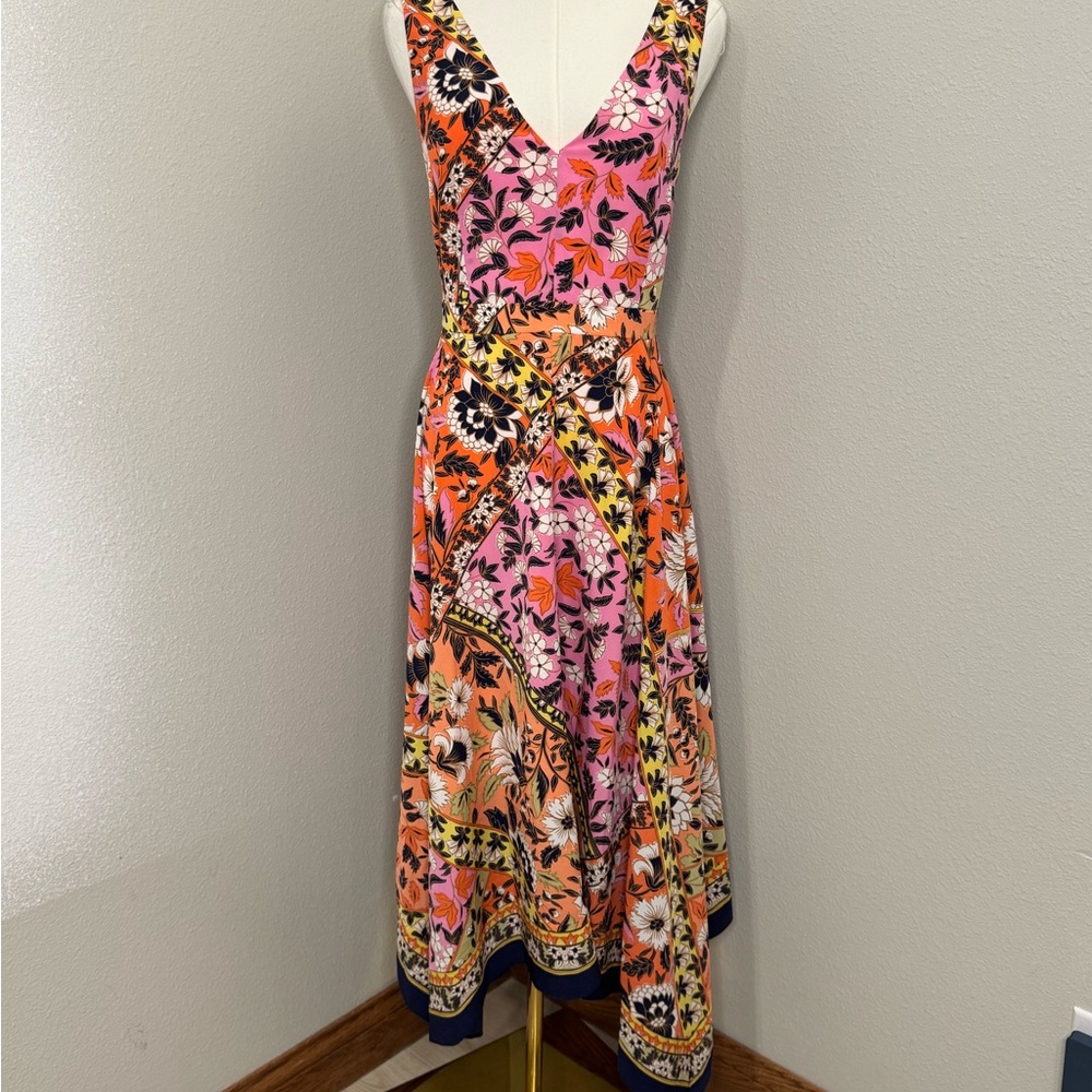 Vince Camuto Floral Patchwork Dress Size 10 NWT Pink Orange Sleeveless V Neck
